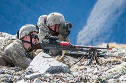Kiwi 2/1RNZIR infantry armed with a 7.62mm MAG in the mountains near St Arnaud during Southern Katipo 2015. 